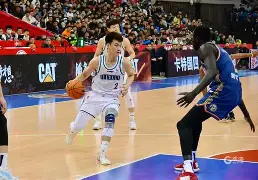 包含河豚战神再次战胜伸楠砍下压哨三分得分为主的词条