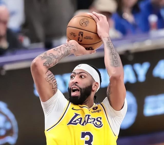 浓眉哥绝杀时刻，助攻爆棚点燃赛场，绝杀战胜迎来胜利！的简单介绍